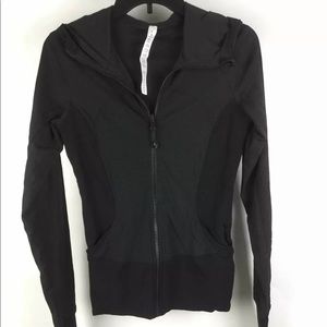 Lululemon jacket size 6